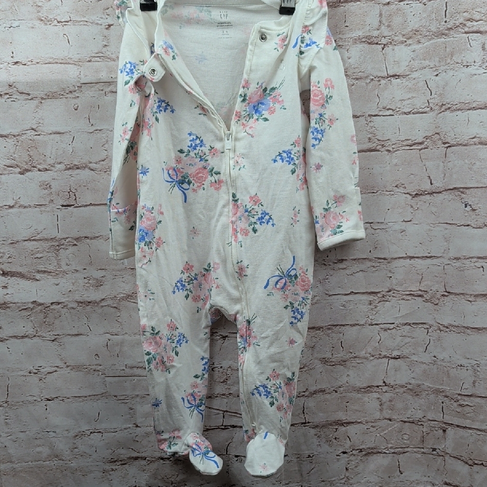 GAP Floral Print Kids Footie Onesie 3 To 6 Months Nwt